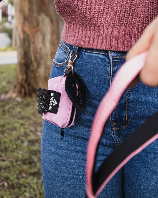 Portabolsas Rosa - 2 en 1 - Dispensador de poopbags + poop clip